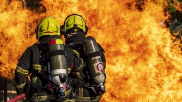 不動産投資ローンと「個人属性」、金融機関は消防士をどう見ているか